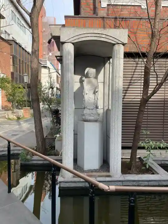 法真寺の{uncategorized: "未分類", other: "その他", undefined: "問題あり", building: "その他建物", grave: "お墓", sacred_gate: "鳥居", guardian: "狛犬", statue: "像", buddha: "仏像", history: "歴史", nature: "自然", garden: "庭園", animal: "動物", pagoda: "塔", temizu: "手水舎", mountain_gate: "山門・神門", sanctuary: "本殿・本堂", subordinate: "末社・摂社", art: "芸術", scenery: "景色", jizo: "地蔵", ema: "絵馬", goshuin: "御朱印", omikuji: "おみくじ", items: "授与品その他", amulet: "お守り", goshuincho: "御朱印帳", eats: "食事", festival: "お祭り", votive_dance: "神楽", shichigosan: "七五三参", wedding: "結婚式", experience: "体験その他", initially: "初詣", around: "周辺", anti_infection: "感染症対策"}