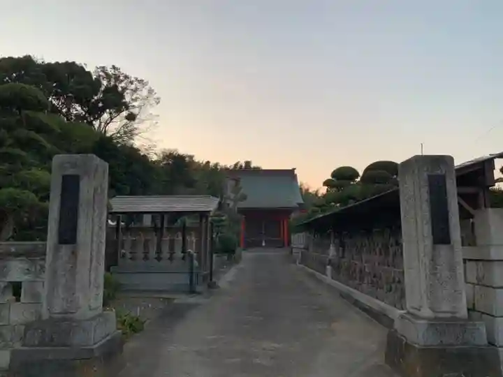観蔵寺の山門・神門