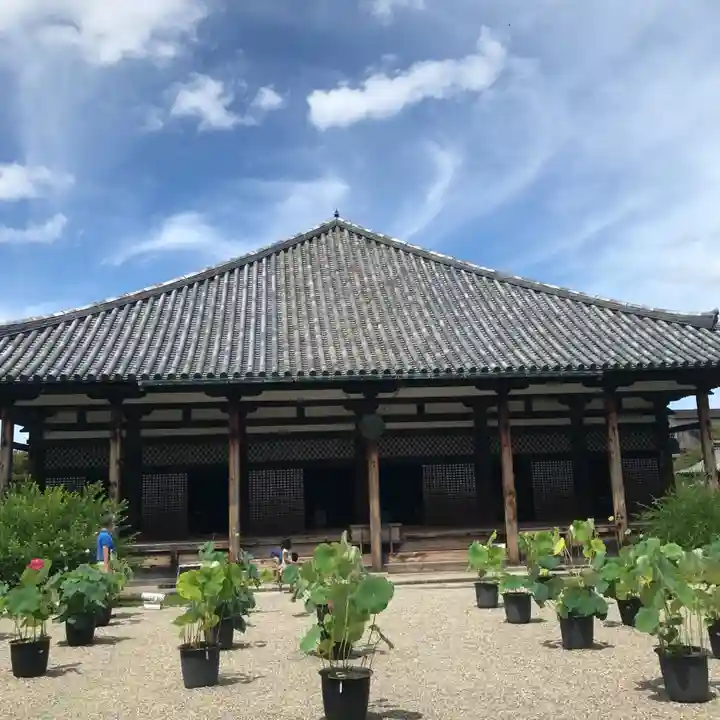 元興寺の本殿・本堂