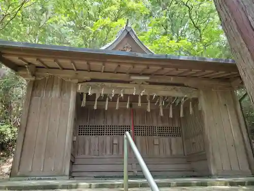堅田神社の本殿・本堂