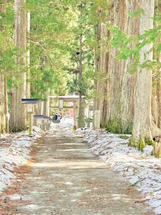 早池峯神社の{uncategorized: "未分類", other: "その他", undefined: "問題あり", building: "その他建物", grave: "お墓", sacred_gate: "鳥居", guardian: "狛犬", statue: "像", buddha: "仏像", history: "歴史", nature: "自然", garden: "庭園", animal: "動物", pagoda: "塔", temizu: "手水舎", mountain_gate: "山門・神門", sanctuary: "本殿・本堂", subordinate: "末社・摂社", art: "芸術", scenery: "景色", jizo: "地蔵", ema: "絵馬", goshuin: "御朱印", omikuji: "おみくじ", items: "授与品その他", amulet: "お守り", goshuincho: "御朱印帳", eats: "食事", festival: "お祭り", votive_dance: "神楽", shichigosan: "七五三参", wedding: "結婚式", experience: "体験その他", initially: "初詣", around: "周辺", anti_infection: "感染症対策"}