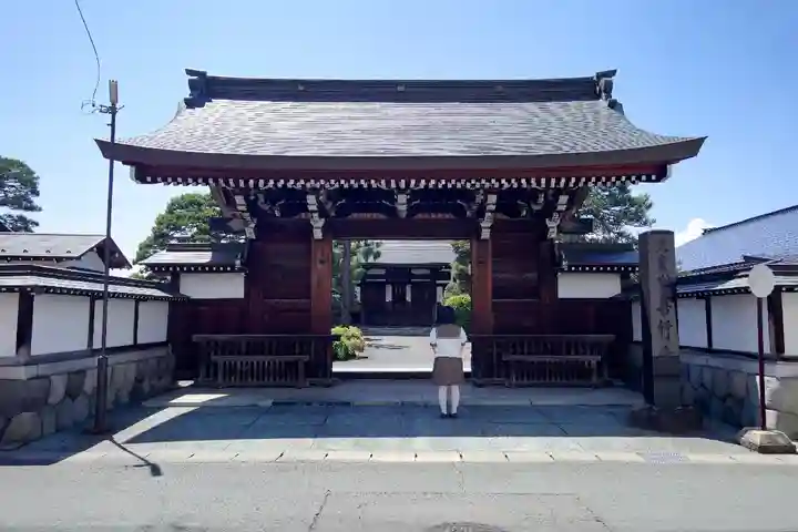 善行寺の山門・神門