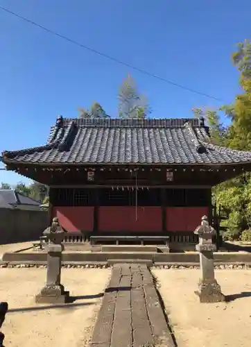 青毛五柱神社の本殿