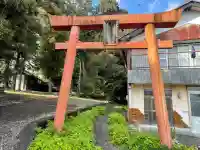 尾白稲荷神社(岐阜県)
