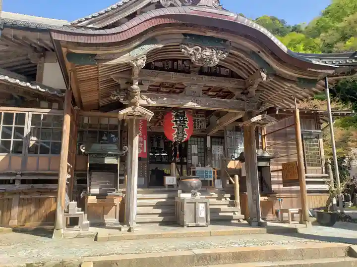 三方石観世音の本殿・本堂