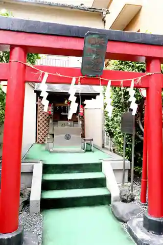 元徳稲荷神社・綱敷天満神社の鳥居