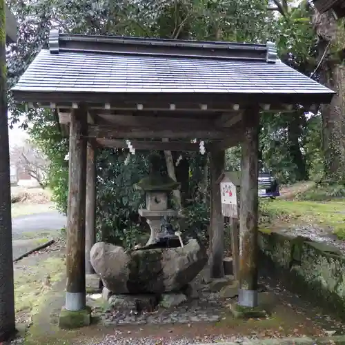 加知彌神社の手水