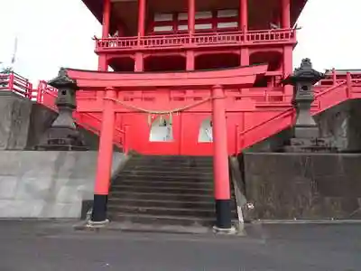 本徳稲荷神社の鳥居