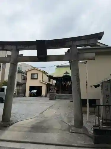杉山神社（和田町）の{uncategorized: "未分類", other: "その他", undefined: "問題あり", building: "その他建物", grave: "お墓", sacred_gate: "鳥居", guardian: "狛犬", statue: "像", buddha: "仏像", history: "歴史", nature: "自然", garden: "庭園", animal: "動物", pagoda: "塔", temizu: "手水舎", mountain_gate: "山門・神門", sanctuary: "本殿・本堂", subordinate: "末社・摂社", art: "芸術", scenery: "景色", jizo: "地蔵", ema: "絵馬", goshuin: "御朱印", omikuji: "おみくじ", items: "授与品その他", amulet: "お守り", goshuincho: "御朱印帳", eats: "食事", festival: "お祭り", votive_dance: "神楽", shichigosan: "七五三参", wedding: "結婚式", experience: "体験その他", initially: "初詣", around: "周辺", anti_infection: "感染症対策"}