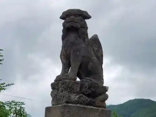 丸瀬布神社の狛犬