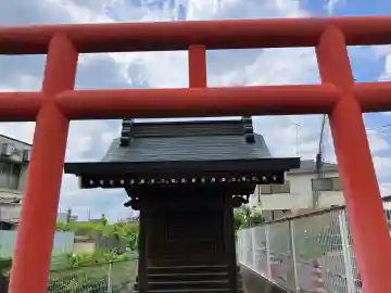 久保ヶ谷戸稲荷神社の{uncategorized: "未分類", other: "その他", undefined: "問題あり", building: "その他建物", grave: "お墓", sacred_gate: "鳥居", guardian: "狛犬", statue: "像", buddha: "仏像", history: "歴史", nature: "自然", garden: "庭園", animal: "動物", pagoda: "塔", temizu: "手水舎", mountain_gate: "山門・神門", sanctuary: "本殿・本堂", subordinate: "末社・摂社", art: "芸術", scenery: "景色", jizo: "地蔵", ema: "絵馬", goshuin: "御朱印", omikuji: "おみくじ", items: "授与品その他", amulet: "お守り", goshuincho: "御朱印帳", eats: "食事", festival: "お祭り", votive_dance: "神楽", shichigosan: "七五三参", wedding: "結婚式", experience: "体験その他", initially: "初詣", around: "周辺", anti_infection: "感染症対策"}