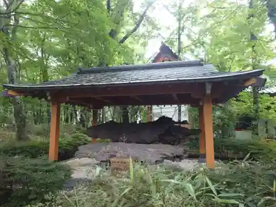 山中諏訪神社(山梨県)