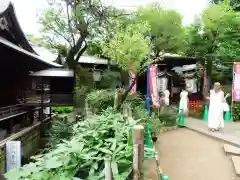 花園稲荷神社の本殿