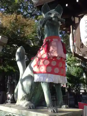 満足稲荷神社の狛犬