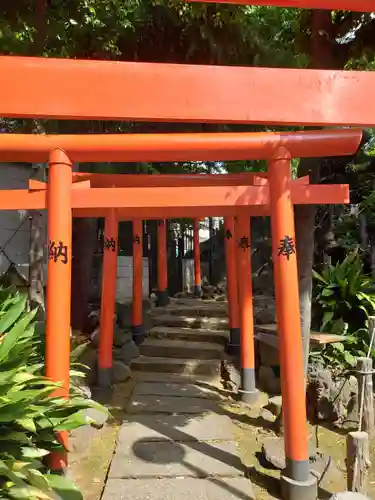 鳩森八幡神社の鳥居