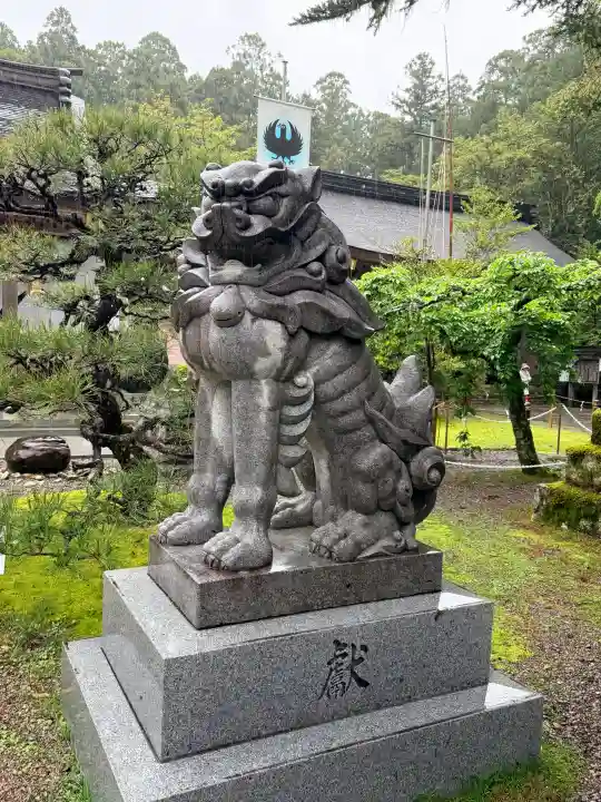 熊野本宮大社の{uncategorized: "未分類", other: "その他", undefined: "問題あり", building: "その他建物", grave: "お墓", sacred_gate: "鳥居", guardian: "狛犬", statue: "像", buddha: "仏像", history: "歴史", nature: "自然", garden: "庭園", animal: "動物", pagoda: "塔", temizu: "手水舎", mountain_gate: "山門・神門", sanctuary: "本殿・本堂", subordinate: "末社・摂社", art: "芸術", scenery: "景色", jizo: "地蔵", ema: "絵馬", goshuin: "御朱印", omikuji: "おみくじ", items: "授与品その他", amulet: "お守り", goshuincho: "御朱印帳", eats: "食事", festival: "お祭り", votive_dance: "神楽", shichigosan: "七五三参", wedding: "結婚式", experience: "体験その他", initially: "初詣", around: "周辺", anti_infection: "感染症対策"}