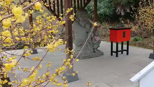 雷電神社の像