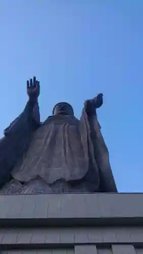 東本願寺本廟 牛久浄苑（牛久大仏）の仏像