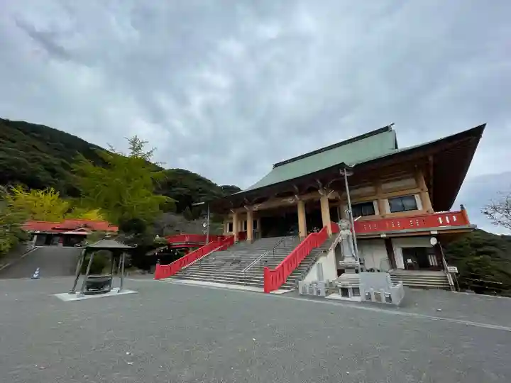 成田山不動寺の本殿・本堂