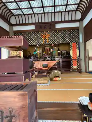 金地院の{uncategorized: "未分類", other: "その他", undefined: "問題あり", building: "その他建物", grave: "お墓", sacred_gate: "鳥居", guardian: "狛犬", statue: "像", buddha: "仏像", history: "歴史", nature: "自然", garden: "庭園", animal: "動物", pagoda: "塔", temizu: "手水舎", mountain_gate: "山門・神門", sanctuary: "本殿・本堂", subordinate: "末社・摂社", art: "芸術", scenery: "景色", jizo: "地蔵", ema: "絵馬", goshuin: "御朱印", omikuji: "おみくじ", items: "授与品その他", amulet: "お守り", goshuincho: "御朱印帳", eats: "食事", festival: "お祭り", votive_dance: "神楽", shichigosan: "七五三参", wedding: "結婚式", experience: "体験その他", initially: "初詣", around: "周辺", anti_infection: "感染症対策"}