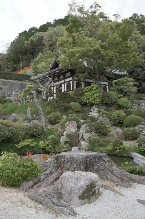 妙感寺の{uncategorized: "未分類", other: "その他", undefined: "問題あり", building: "その他建物", grave: "お墓", sacred_gate: "鳥居", guardian: "狛犬", statue: "像", buddha: "仏像", history: "歴史", nature: "自然", garden: "庭園", animal: "動物", pagoda: "塔", temizu: "手水舎", mountain_gate: "山門・神門", sanctuary: "本殿・本堂", subordinate: "末社・摂社", art: "芸術", scenery: "景色", jizo: "地蔵", ema: "絵馬", goshuin: "御朱印", omikuji: "おみくじ", items: "授与品その他", amulet: "お守り", goshuincho: "御朱印帳", eats: "食事", festival: "お祭り", votive_dance: "神楽", shichigosan: "七五三参", wedding: "結婚式", experience: "体験その他", initially: "初詣", around: "周辺", anti_infection: "感染症対策"}