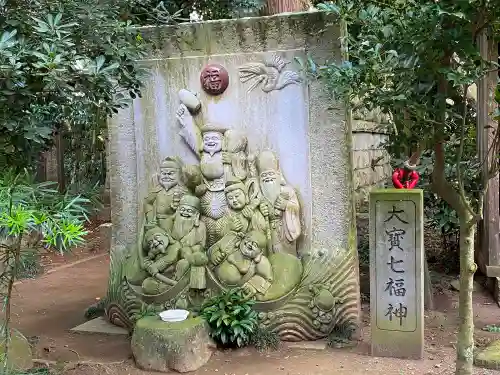 大宝八幡宮の像