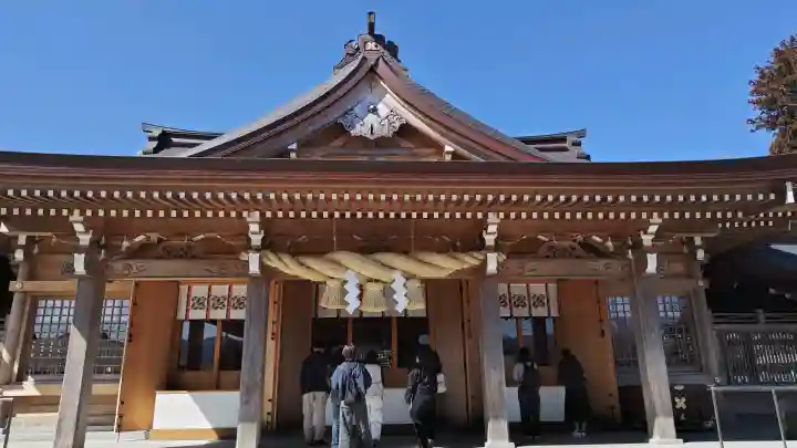 阿蘇神社の{uncategorized: "未分類", other: "その他", undefined: "問題あり", building: "その他建物", grave: "お墓", sacred_gate: "鳥居", guardian: "狛犬", statue: "像", buddha: "仏像", history: "歴史", nature: "自然", garden: "庭園", animal: "動物", pagoda: "塔", temizu: "手水舎", mountain_gate: "山門・神門", sanctuary: "本殿・本堂", subordinate: "末社・摂社", art: "芸術", scenery: "景色", jizo: "地蔵", ema: "絵馬", goshuin: "御朱印", omikuji: "おみくじ", items: "授与品その他", amulet: "お守り", goshuincho: "御朱印帳", eats: "食事", festival: "お祭り", votive_dance: "神楽", shichigosan: "七五三参", wedding: "結婚式", experience: "体験その他", initially: "初詣", around: "周辺", anti_infection: "感染症対策"}
