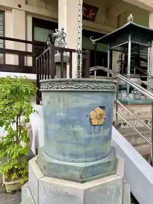 医王寺の本殿・本堂