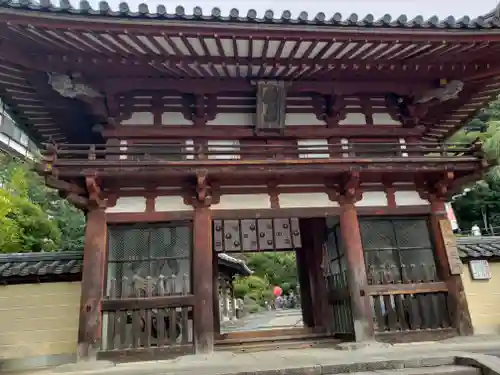 岡寺（龍蓋寺）の山門・神門