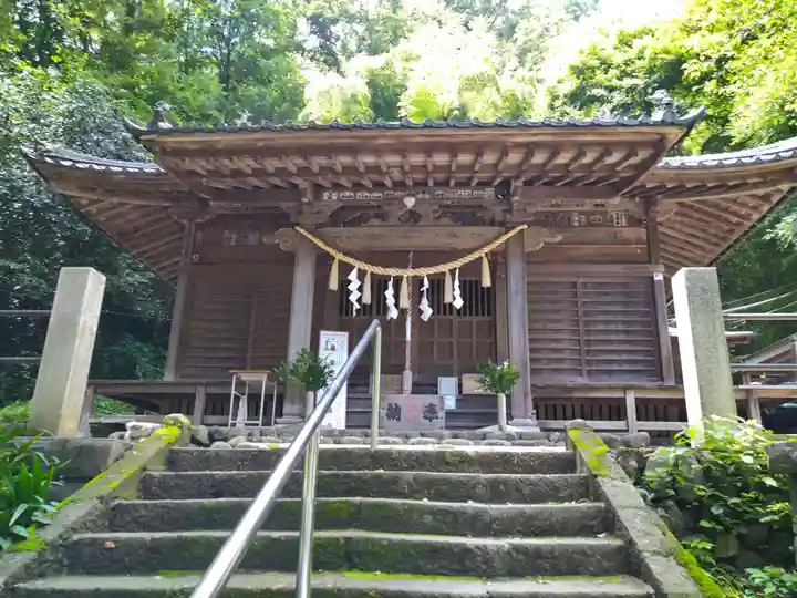 高尾山麓氷川神社の本殿・本堂