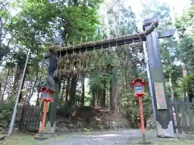 本山寺の山門・神門