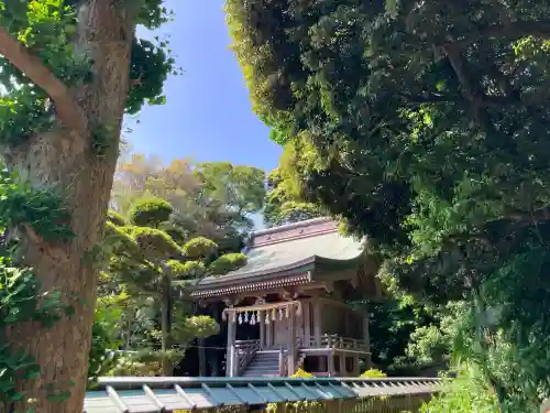 諏訪神社の{uncategorized: "未分類", other: "その他", undefined: "問題あり", building: "その他建物", grave: "お墓", sacred_gate: "鳥居", guardian: "狛犬", statue: "像", buddha: "仏像", history: "歴史", nature: "自然", garden: "庭園", animal: "動物", pagoda: "塔", temizu: "手水舎", mountain_gate: "山門・神門", sanctuary: "本殿・本堂", subordinate: "末社・摂社", art: "芸術", scenery: "景色", jizo: "地蔵", ema: "絵馬", goshuin: "御朱印", omikuji: "おみくじ", items: "授与品その他", amulet: "お守り", goshuincho: "御朱印帳", eats: "食事", festival: "お祭り", votive_dance: "神楽", shichigosan: "七五三参", wedding: "結婚式", experience: "体験その他", initially: "初詣", around: "周辺", anti_infection: "感染症対策"}