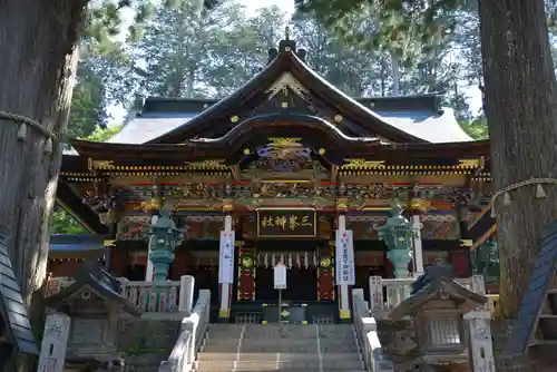 三峯神社の本殿・本堂