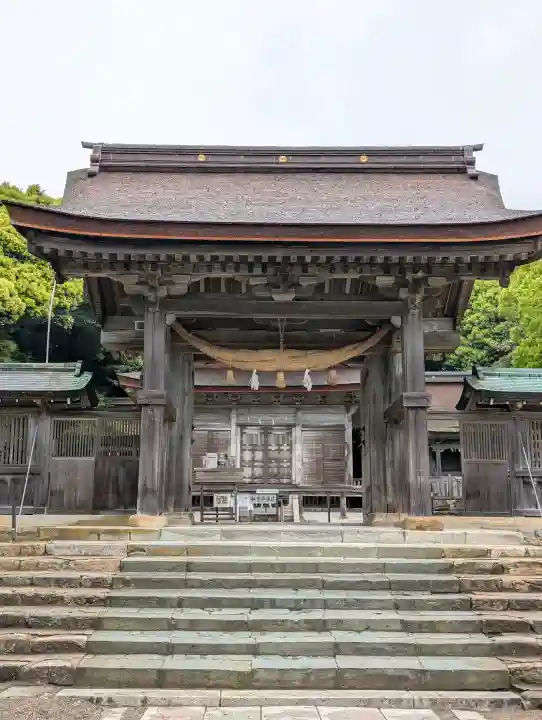 氣多大社の{uncategorized: "未分類", other: "その他", undefined: "問題あり", building: "その他建物", grave: "お墓", sacred_gate: "鳥居", guardian: "狛犬", statue: "像", buddha: "仏像", history: "歴史", nature: "自然", garden: "庭園", animal: "動物", pagoda: "塔", temizu: "手水舎", mountain_gate: "山門・神門", sanctuary: "本殿・本堂", subordinate: "末社・摂社", art: "芸術", scenery: "景色", jizo: "地蔵", ema: "絵馬", goshuin: "御朱印", omikuji: "おみくじ", items: "授与品その他", amulet: "お守り", goshuincho: "御朱印帳", eats: "食事", festival: "お祭り", votive_dance: "神楽", shichigosan: "七五三参", wedding: "結婚式", experience: "体験その他", initially: "初詣", around: "周辺", anti_infection: "感染症対策"}