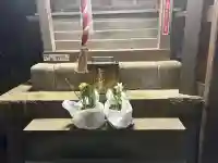 関町南御嶽神社の{uncategorized: "未分類", other: "その他", undefined: "問題あり", building: "その他建物", grave: "お墓", sacred_gate: "鳥居", guardian: "狛犬", statue: "像", buddha: "仏像", history: "歴史", nature: "自然", garden: "庭園", animal: "動物", pagoda: "塔", temizu: "手水舎", mountain_gate: "山門・神門", sanctuary: "本殿・本堂", subordinate: "末社・摂社", art: "芸術", scenery: "景色", jizo: "地蔵", ema: "絵馬", goshuin: "御朱印", omikuji: "おみくじ", items: "授与品その他", amulet: "お守り", goshuincho: "御朱印帳", eats: "食事", festival: "お祭り", votive_dance: "神楽", shichigosan: "七五三参", wedding: "結婚式", experience: "体験その他", initially: "初詣", around: "周辺", anti_infection: "感染症対策"}