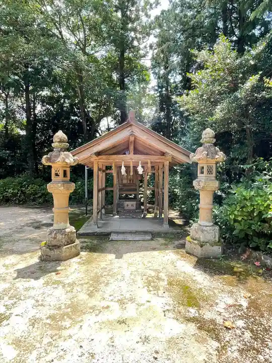 大神山神社本宮の末社・摂社