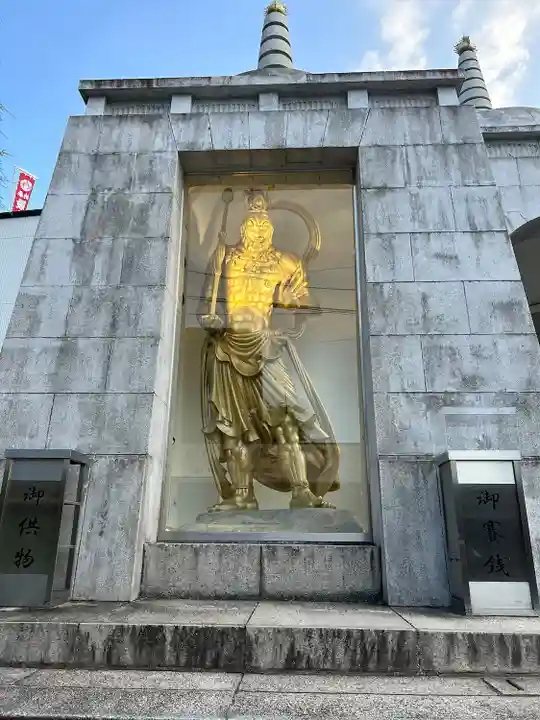 最上稲荷山妙教寺(岡山県)