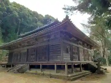 蓮花寺の本殿・本堂