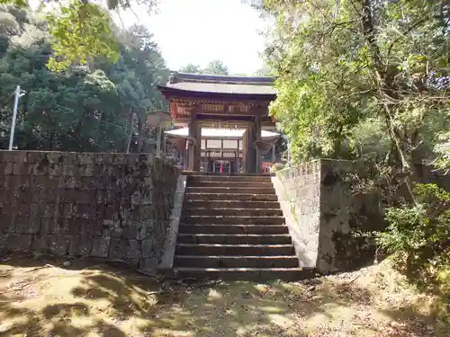 春日神社の山門・神門