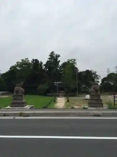 六所神社の狛犬