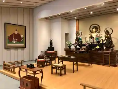 一行院 千日谷会堂の本殿・本堂