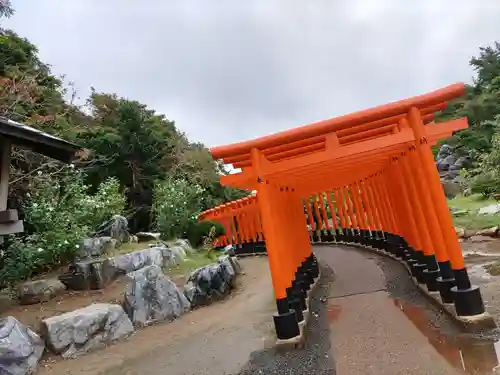 高山稲荷神社の鳥居