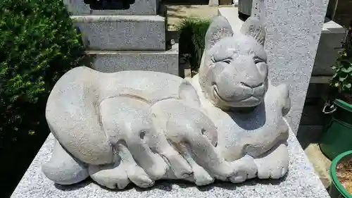 新倉氷川八幡神社の狛犬