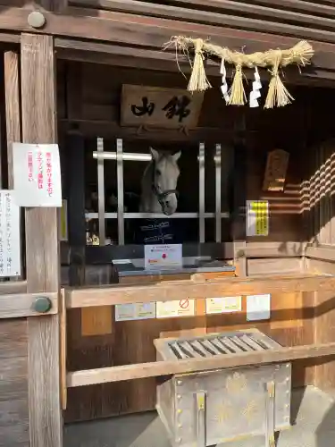 多度大社の{uncategorized: "未分類", other: "その他", undefined: "問題あり", building: "その他建物", grave: "お墓", sacred_gate: "鳥居", guardian: "狛犬", statue: "像", buddha: "仏像", history: "歴史", nature: "自然", garden: "庭園", animal: "動物", pagoda: "塔", temizu: "手水舎", mountain_gate: "山門・神門", sanctuary: "本殿・本堂", subordinate: "末社・摂社", art: "芸術", scenery: "景色", jizo: "地蔵", ema: "絵馬", goshuin: "御朱印", omikuji: "おみくじ", items: "授与品その他", amulet: "お守り", goshuincho: "御朱印帳", eats: "食事", festival: "お祭り", votive_dance: "神楽", shichigosan: "七五三参", wedding: "結婚式", experience: "体験その他", initially: "初詣", around: "周辺", anti_infection: "感染症対策"}