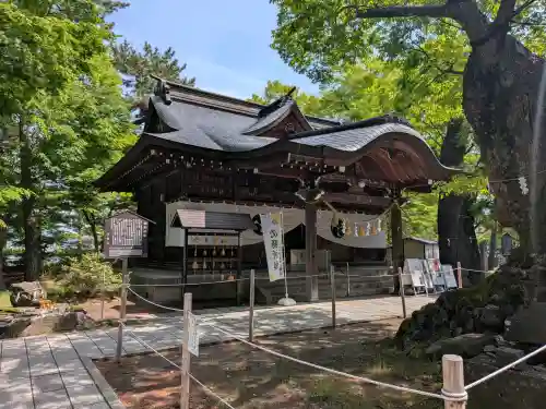 川中島古戦場八幡社の{uncategorized: "未分類", other: "その他", undefined: "問題あり", building: "その他建物", grave: "お墓", sacred_gate: "鳥居", guardian: "狛犬", statue: "像", buddha: "仏像", history: "歴史", nature: "自然", garden: "庭園", animal: "動物", pagoda: "塔", temizu: "手水舎", mountain_gate: "山門・神門", sanctuary: "本殿・本堂", subordinate: "末社・摂社", art: "芸術", scenery: "景色", jizo: "地蔵", ema: "絵馬", goshuin: "御朱印", omikuji: "おみくじ", items: "授与品その他", amulet: "お守り", goshuincho: "御朱印帳", eats: "食事", festival: "お祭り", votive_dance: "神楽", shichigosan: "七五三参", wedding: "結婚式", experience: "体験その他", initially: "初詣", around: "周辺", anti_infection: "感染症対策"}