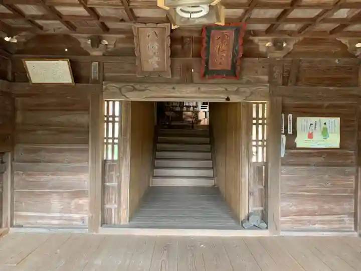 八幡神社の本殿・本堂