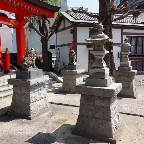 高野胡録神社の狛犬