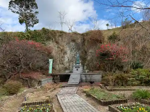 石堂寺の庭園