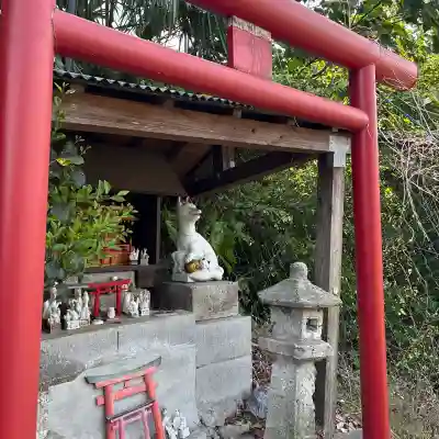 西森稲荷大明神の{uncategorized: "未分類", other: "その他", undefined: "問題あり", building: "その他建物", grave: "お墓", sacred_gate: "鳥居", guardian: "狛犬", statue: "像", buddha: "仏像", history: "歴史", nature: "自然", garden: "庭園", animal: "動物", pagoda: "塔", temizu: "手水舎", mountain_gate: "山門・神門", sanctuary: "本殿・本堂", subordinate: "末社・摂社", art: "芸術", scenery: "景色", jizo: "地蔵", ema: "絵馬", goshuin: "御朱印", omikuji: "おみくじ", items: "授与品その他", amulet: "お守り", goshuincho: "御朱印帳", eats: "食事", festival: "お祭り", votive_dance: "神楽", shichigosan: "七五三参", wedding: "結婚式", experience: "体験その他", initially: "初詣", around: "周辺", anti_infection: "感染症対策"}