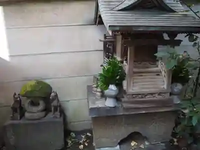 銀杏岡八幡神社の末社・摂社